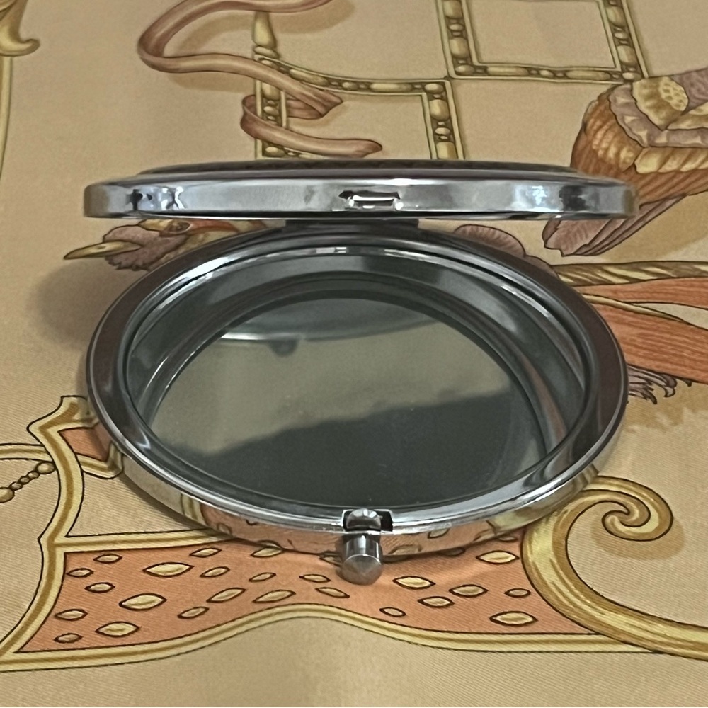 Foldable Compact Makeup Mirror NWT - image 12